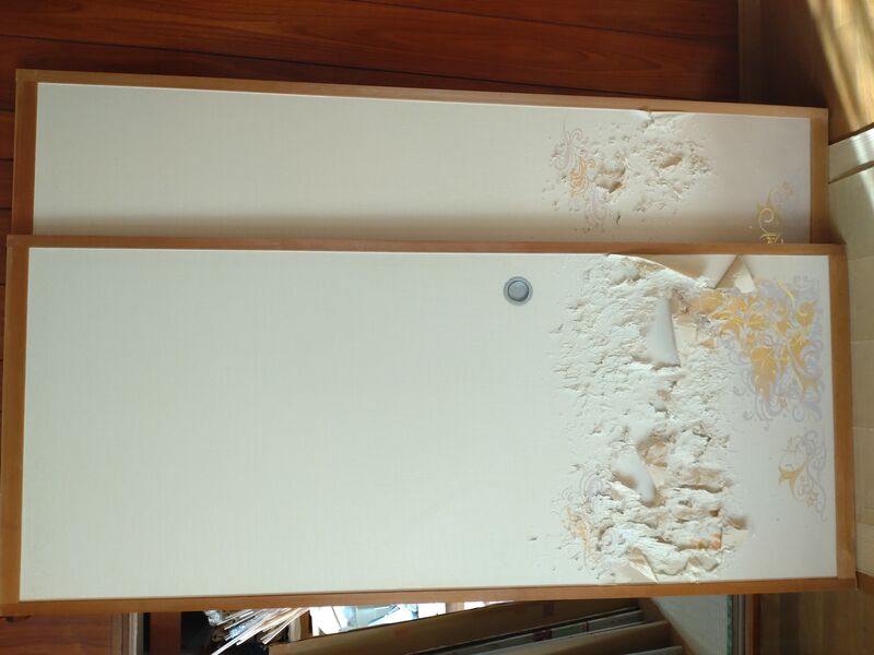 猫にボロボロにされた襖